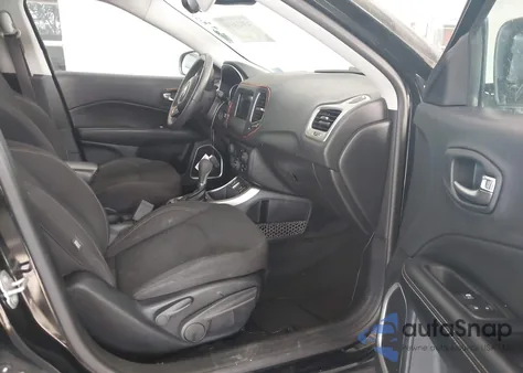 2018 Jeep Compass Sport Fwd z USA, uszkodzony, nr VIN 3C4NJCAB5JT250780